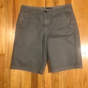 American eagle khaki shorts gray size 32